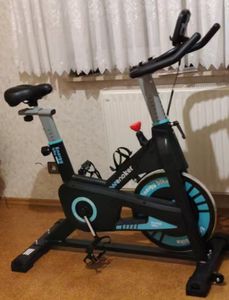 Wenoker Heimtrainer Fahrrad mit Eigener App und Magnetischem Widerstand, Bis 160KG, Indoor Fitnessbike Heimtrainer für Kardio Training Kunden-Foto 6