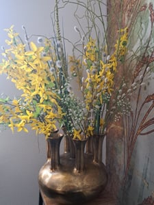 LOFT42 Jenna Tulpenvase XL – 7 Glocken – Antikgold – Aluminium Kunden-Foto 1