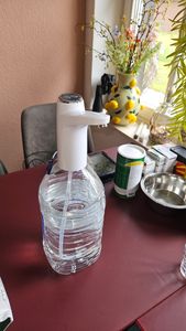 Bílá láhev na vodu (5L, 10L, 15L, 18,9L) automatická vodní pumpa pro kancelářské kempování doma Fotografie od zákazníka č. 1