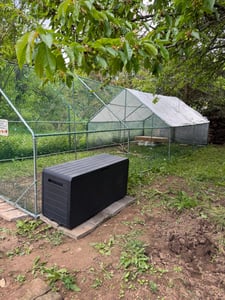 Hühnerstall 3x3x2m Hühnerhaus Kleintierstall Freilaufgehege Kleintiergehege Voliere Freigehege Hühnerkäfig Geflügelstall Verzinkter Kunden-Foto 3