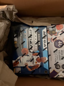 Panini Mosaic 2022/23 Basketball Asia Mega Box – Trading Cards + Gratis Card Up Schutzhüllen Kunden-Foto 2