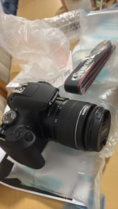 Canon EOS 2000D + EF-S 18-55mm f/3.5-5.6 III, 24,1 MP, 6000 x 4000 px, CMOS, Full HD, Czarny Zdjęcie produktu od klienta nr 1