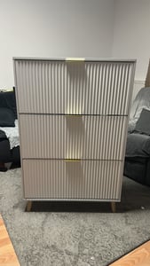 Schmaler Schuhkipper, Schuhschrank mit 3 Klappen, für Eingangsbereich, Flur, Mid Century Modern, weiß Kunden-Foto 1