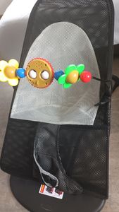 Babywippe Babyschaukel mit Spielzeug Baby Wippe Schaukelwippe kinder wippe 88x40x51.5cm Schwarz Kunden-Foto 1