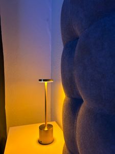 Nachttischlampen, Tischlampe, Stufenlos Dimmbar LED Tischleuchte, Metall Nachttischlampe, AKKU Schreibtischlampe, 3 Lichtfarben, Touch-Funktion, für Außen/Innen/Esstisch/Balkon/Bar/Terrasse Kunden-Foto 1