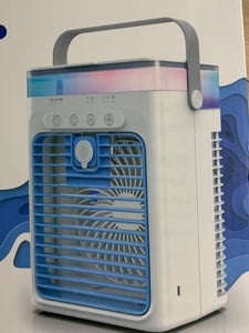 Prenosná klimatizácia, mini klimatizácia s možnosťou nabíjania, chladiaci ventilátor, 2 rýchlosti, 2 prúdy studeného vzduchu, digitálny displej, prenosná klimatizácia vhodná do auta, spálne, kancelárie, na kempovanie Fotografia od zákazníka č. 1