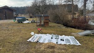 Kurník 2,5 x 2 x 2 m, kurník, klec pro drobná zvířata, výběh, výběh pro drobná zvířata, voliéra, venkovní výběh, klec pro slepice, drůbežárna, pozinkovaná ocel se střechou Fotografie od zákazníka č. 8