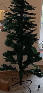 Sapin de Noël artificiel CASARIA® de 150 cm, guirlande lumineuse de 100 LED, sapin avec éclairage d'aspect naturel, système d'emboîtement, branches denses, stable, difficilement inflammable Photo du client 5