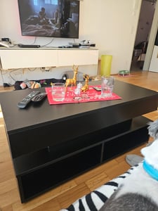 okwish hydraulisch höhenverstellbarer Couchtisch Rechteckig, LED-Beistelltisch für Wohnzimmertische mit Bluetooth-APP-Steuerung, 2 Schubladen, Weiß Kunden-Foto 1