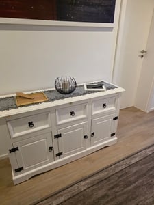 Credenza RURAL in stile Messico in pino massiccio verniciato bianco con 3 cassetti e 3 ante Foto del cliente 1