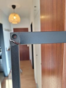 Waschmaschinenregal Askersund Badezimmerregal mit zwei offenen Ablagefächern Standregal für Badezimmer Badregal Überbauregal Marmor-Optik, schwarz Kunden-Foto 1