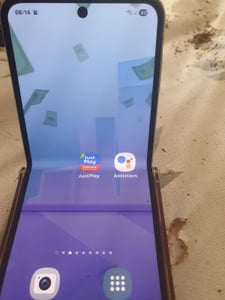 Galaxy Z Flip5 - Lavender - 256 GB Kunden-Foto 2