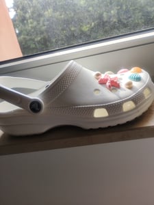Crocs Errores de Talla 10001-111 in White color size 39 - 40 Foto del cliente 1