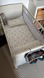 BLUMEN BRAUN Atmungsaktiv 2 TLG. Netzstoff BETTUMRANDUNG Babybett Umrandung Neugeborene Baby Sprossen Bett Schutz für 120x60 cm Babybett 110x30cm Kunden-Foto 1