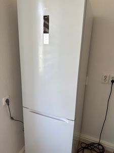 CHiQ GCB340NEIDW freistehende Kühl-Gefrierkombination Inverter-Kühlschrank, 322 Liter, No-Frost, Schnellgefrieren, Touch-Screen-Steuerung, weiß Kunden-Foto 2