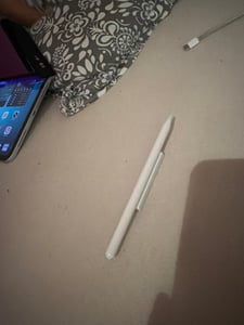 Eingabestift Stylus Pencil für Apple iPad 10 / iPad 11 / Pro 12.9" / Pro 13" / iPad Pro 11" / iPad Air 10.9 / Ipad Air 11 / Ipad Mini 5/6 + 2 Spitzen Kunden-Foto 1