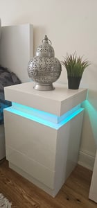 Nachttisch,Nachtschrank mit LED Licht,Nachtkommode mit 3 Schubladen,Schwarz Hochglanz Beistelltisch Sofatisch für Wohnzimmer,Schlafzimmer 35x40x55cm Kunden-Foto 1