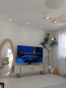 Skye Decor, Serenity - Atlantic Pine, Black, TV-Ständer, Atlantische Kiefer, 100% MELAMINBESCHICHTETE SPANNPLATTE, 180 x 30 x 50 cm Kunden-Foto 1