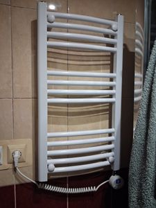 EMKE Elektrisch Handtuchwärmer 75X40cm 300W Weiß gebogen Badheizkörper Wifi Steurung Intelligent Thermostat Handtuchheizkörper Kunden-Foto 1