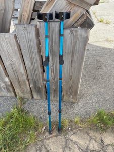 Unterarmgehstütze, Faltbare, höhenverstellbare Unterarmgehstütze, ergonomisch, leicht, sicher für Reha und Alltag Kunden-Foto 1
