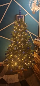 Albero di Natale artificiale Premium 180 cm - con supporto in legno, abete Nordmann, abete artificiale, realistico, rami fitti con LED Foto del cliente 1