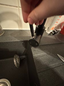 Wasserhahn Küche Wandmontage Schwarz,180° drehbar Silikon in Lebensmittelqualität Wand Küchenarmatur 342 mm, Wandarmatur Flexibel Ausziehbarer, Spültischarmatur für Küche Messing Kunden-Foto 4