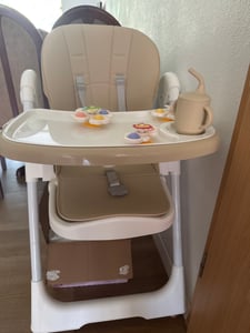 JOIEYOU Kinderstoel, babystoel, inklapbaar, kinderstoel voor het eten, met 5-punts veiligheidsgordel, dubbel dienblad en 4 wielen, verstelbare eetstoel, grijs Klantenfoto 4