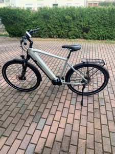 Prophete Entdecker 5.0 Herren Trekking E-Bike 28" – AEG 250W Mittelmotor, 220 km Reichweite, Shimano Deore 10-Gang, Hydraulische Scheibenbremsen, Integrierter Li-Ion Akku, Grau/Schwarz Kunden-Foto 3