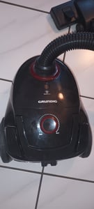 Grundig VCC 3850 A - Aspirateur - bidon - sac - 800 W - rouge/noir Photo du client 2