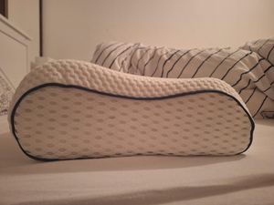 Blumtal Orthopädisches Nackenstützkissen aus Memory Foam - ergonomisches Kopfkissen mit individueller Höhenanpassung Kunden-Foto 4
