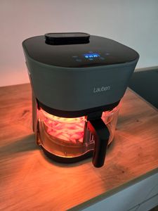 Lauben Glass&SteamAir® Fryer 4500BG, Heißluftfritteuse mit Glasfrittierkorb, 1300 W, 8 Programme, 4,5 Liter, Dampffunktion, 360° Heißluftzirkulation Kunden-Foto 6