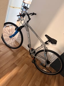 HILAND Mountainbike 26 Zoll MTB Herren Damen, mit 18 Gang, V-Bremse, Hardtail Fahrrad, Fahrräder für studentische Pendler, Schwarz Kunden-Foto 3