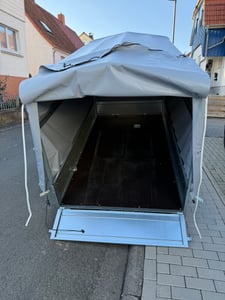 Gartenanhänger 230 Kipp Mit Stützrad, H-1100 Rahmen Und Blauer Abdeckung Kunden-Foto 7