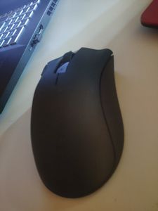 Razer DeathAdder V2 X HyperSpeed - Mouse - ergonomico - per destrorsi - ottico - 7 pulsanti - wireless - 2,4 GHz, Blu Foto del cliente 1