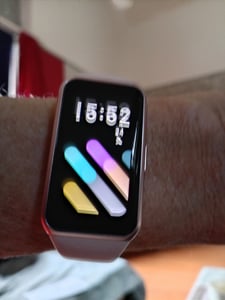 HONOR Band 7 1,47-calowy ekran AMOLED BT5.0 11 trybów sportowych, wodoodporność 5ATM Przypomnienie o powiadomieniu Kompatybilny z Android/iOS Zdjęcie produktu od klienta nr 2