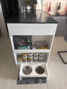 STILVORA Kücheninsel mit 3 Schubladen und Gewürzablage, Küchenschrank mit verstellbarer Regalplatte und Doppelablage, Aufbewahrungsschrank mit Haustieraufbewahrungsbereich Kunden-Foto 1