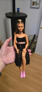 Reise Barbie-Puppe mit Safari-Outfit, Barbie Extra Fly, pinkes Outfit mit Tiermuster und pinkem Koffer Kunden-Foto 1
