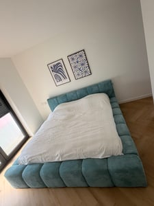 Chilly Möbel Design Lit Stone - Lit rembourré avec coffre, sommier et tête de lit 180x200 cm / Cadre en métal / Cord / Turquoise Photo du client 2