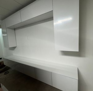 Moderne Wohnwand CALABRINI-13 Wohnzimmer-Set Hängewohnwand Schrankwand Hochglanz TV-Schrank Anbauwand (Schwarz / Weiß) Kunden-Foto 1