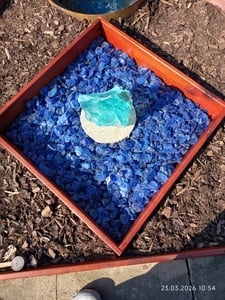 Dunkelblauer Glas-Splitt 3–5 cm 5 kg – Dekorativer Glaskies für Garten, Teiche und Innenbereiche Kunden-Foto 1
