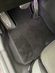 Premium Fußmatte Fahrer matte vorne links für Volkswagen Tiguan 2007-2015 Kunden-Foto 7