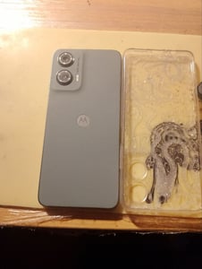 Motorola Moto G35 5G, 17,1 cm (6.72"), 8 GB, 256 GB, 50 MP, Android 14, Grün Kunden-Foto 1