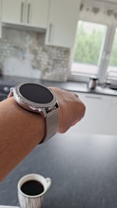 Smartwatch da donna, orologio intelligente per iPhone e telefono cellulare Android, impermeabile IP68, con monitoraggio della frequenza cardiaca/del sonno, fitness tracker con diverse modalità sportive, da donna, argento Foto del cliente 1