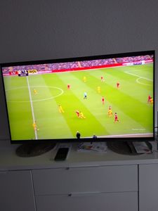Samsung Q60D QE43Q60DAU, 109,2 cm (43"), 3840 x 2160 Pixel, QLED, Smart-TV, WLAN, Titan Kunden-Foto 5