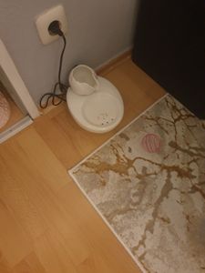 Keramik-Trinkbrunnen für Katzen – Lotus Vertikaler Katzentrinkbrunnen – Automatischer Zirkulationsfilter für hygienisches Wasser, Boden mit kleiner Fischdekoration Kunden-Foto 1