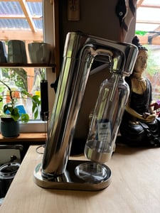Aquafloow Edelstahl Bubbwater Sprudler – zestaw zawierający 2 butelki o pojemności 0,8 l i butlę CO2 do przygotowywania wody gazowanej w domu Zdjęcie produktu od klienta nr 2