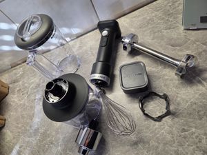 KitchenAid Frullatore a Immersione Senza Fili con Accessori e Batteria Rimovibile 12V Foto del cliente 1