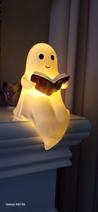 Halloween Geisterstatue Nachtlicht,Niedliche Bücher Geisterleselampe,Halloween-Dekoration,3D-LED-Nachtlicht für Schlafzimmer,Party,Regal (Groß-21cm) Kunden-Foto 6