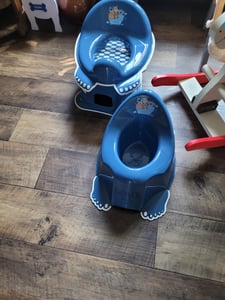 Babykajo 3 in 1 Baby Töpfchen Set - Kinder Töpfchen + Kinder Toilettensitz + Kinder Tritthocker – aus BPA freiem Plastik und mit Antirutschfüßchen. Kunden-Foto 1