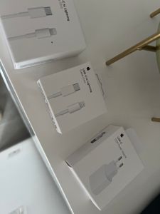 Apple iPhone 13 - 12 - 11 Original 1m Lightning to USB-C Ladekabel - Originalverpackung Kunden-Foto 3